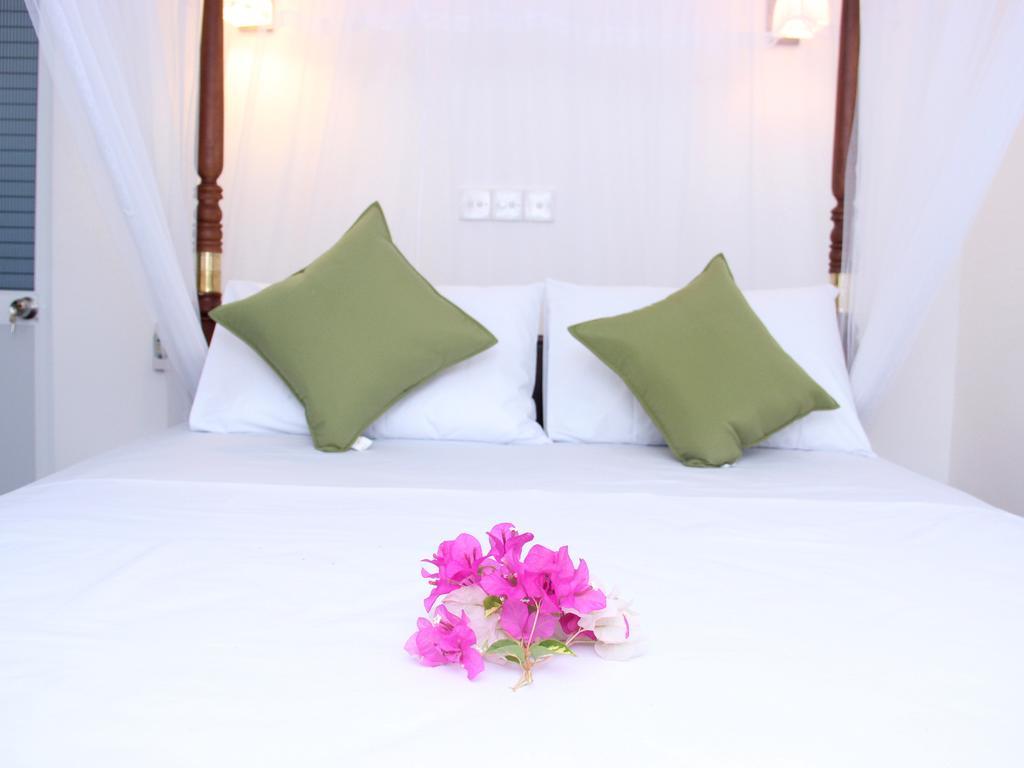 Sooriya Sewana Guest House Banduramulla Стая снимка